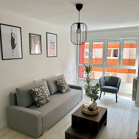 Cozy Flat 5 Mins From The Beach Gijón Extérieur photo